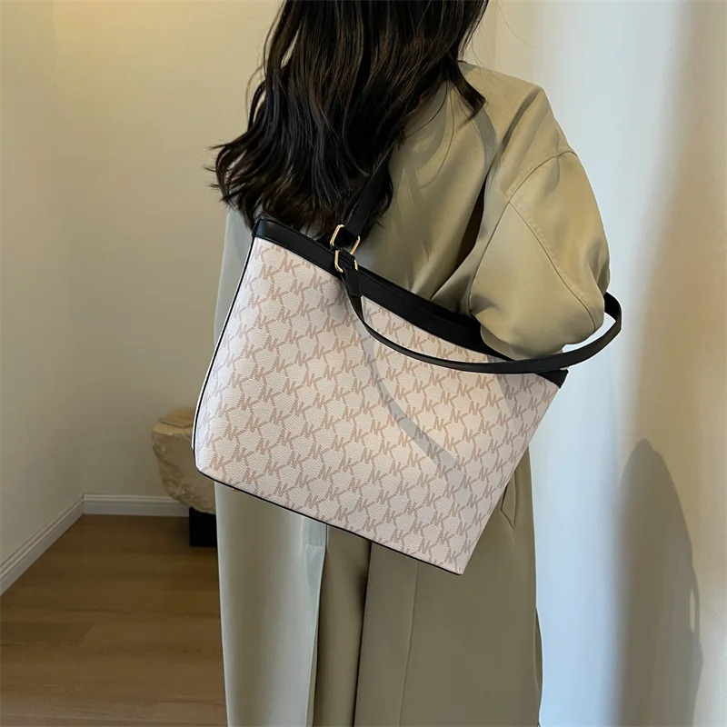 Autumn Big Women\'S Shoulder Bags 2023 Fashion Large-Capacity Letter Printing Women Tote Bag Top Leather Ladies Shopping Handbags