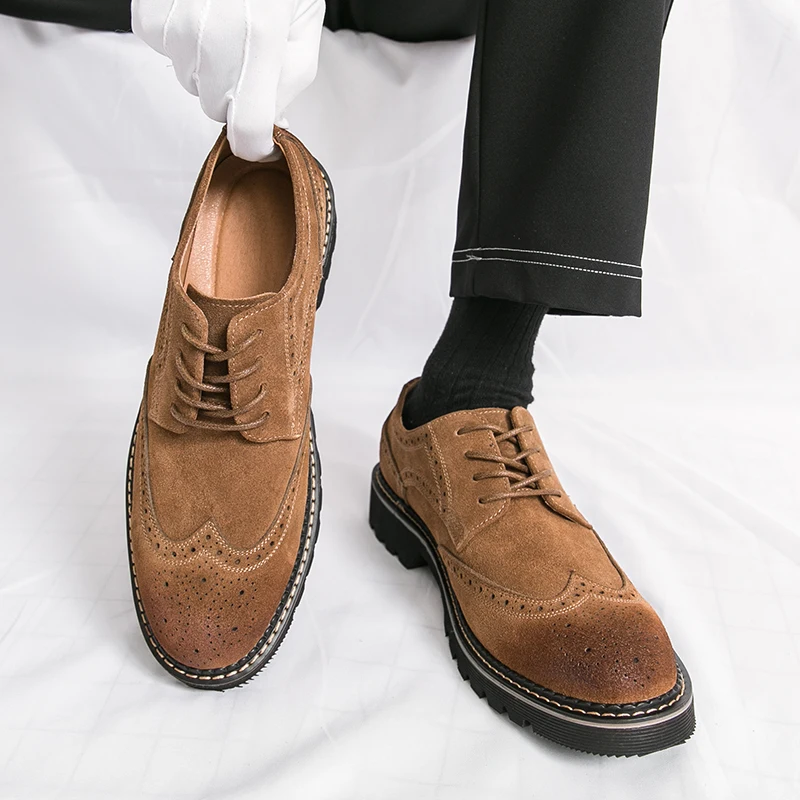 Men's Classic Retro Shoes Gentleman casual British style Party Wedding 38-46 Leisure outdoor adult shoes Hot selling plus size