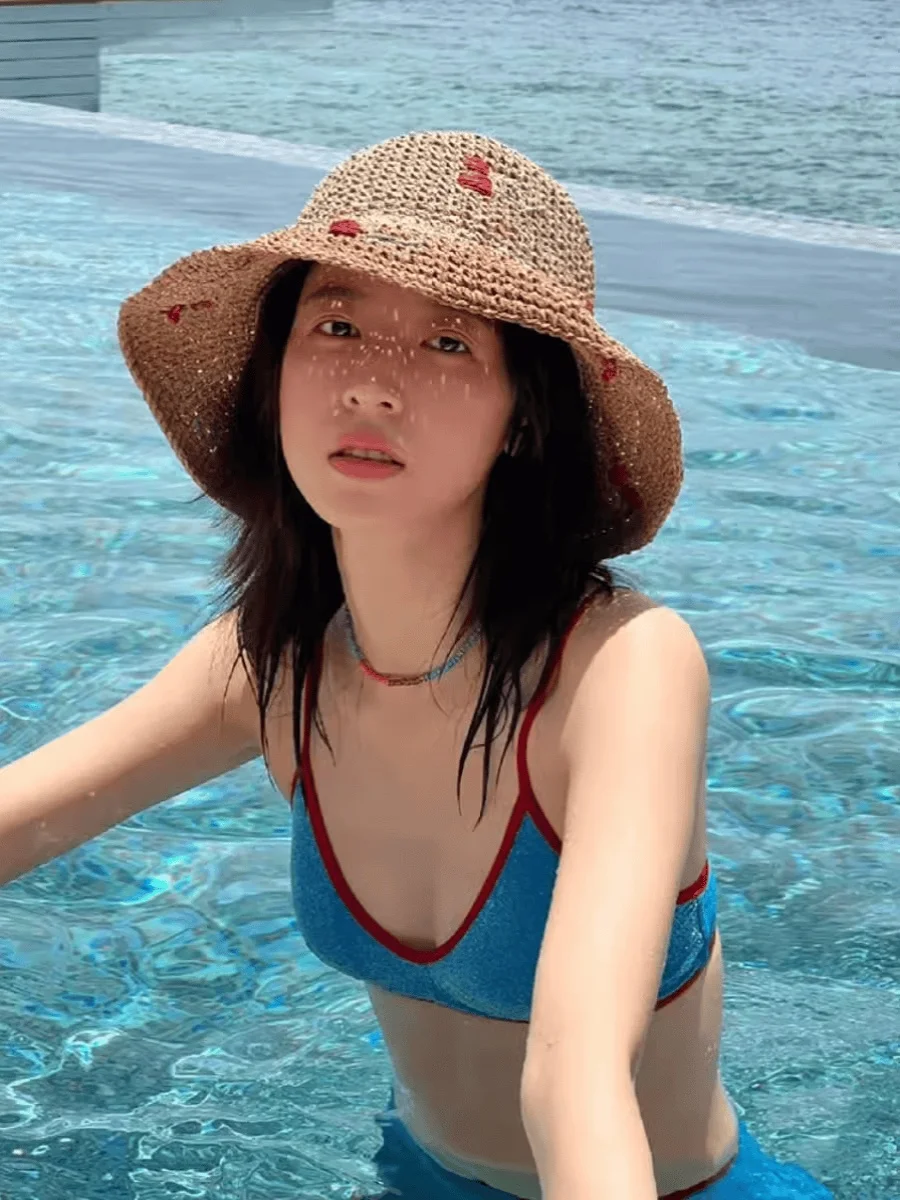 

Новый женский купальник-бикини 2024 года: ультрасексуальный, раздельный, консервативный, для термальных источников, скрывающий недостатки фигуры, модная модель