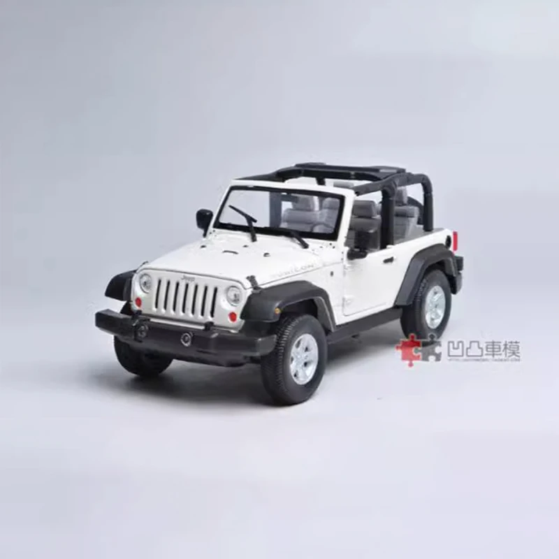 Diecast Original 1:24 Scale Jeep Wrangler Robin Hood SUV Simulation Alloy Car Model Display Collectible Toy Gift Souvenir