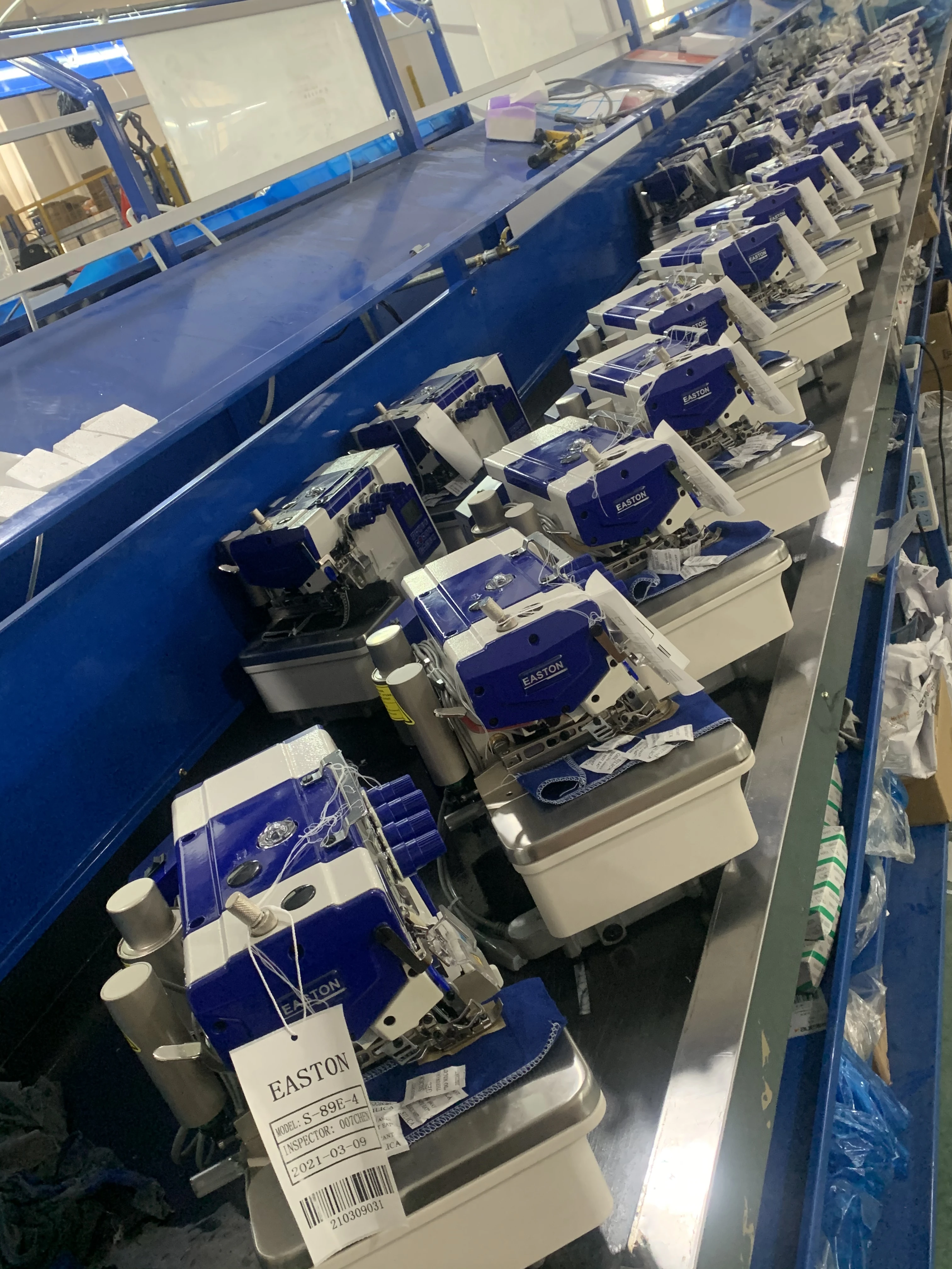 VMA Wholesale Garment Industrial Electronic Control Industrial Overlock Sewing Machine