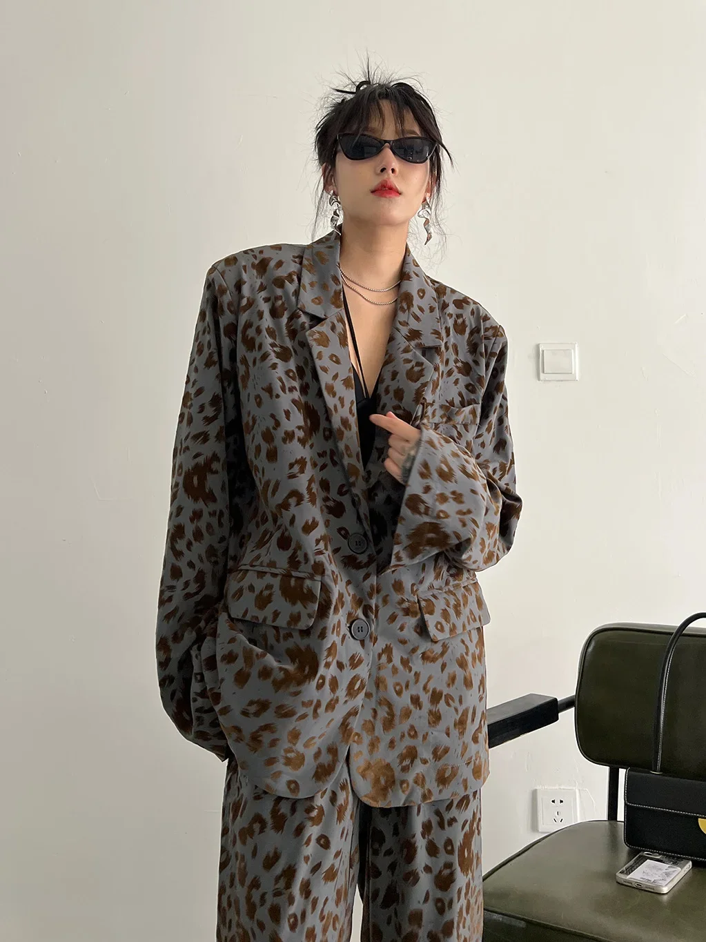 2024 Autumn High Street Leopard Suit Pants Set Loose Two-Piece Casual Goddess Style High-end Suit For Women Blazers coats