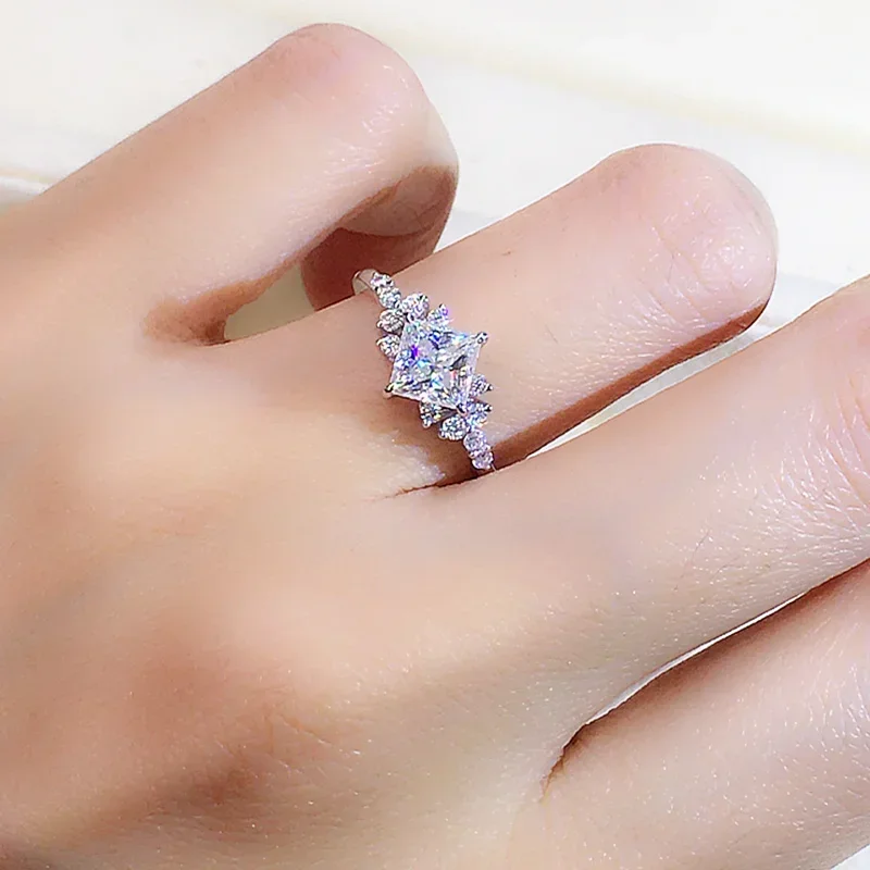 Mode Prinzessin Platz CZ Finger Ring Weibliche Hochzeit Band Schmuck Zarte Design Zubehör für Verlobung Zeremonie