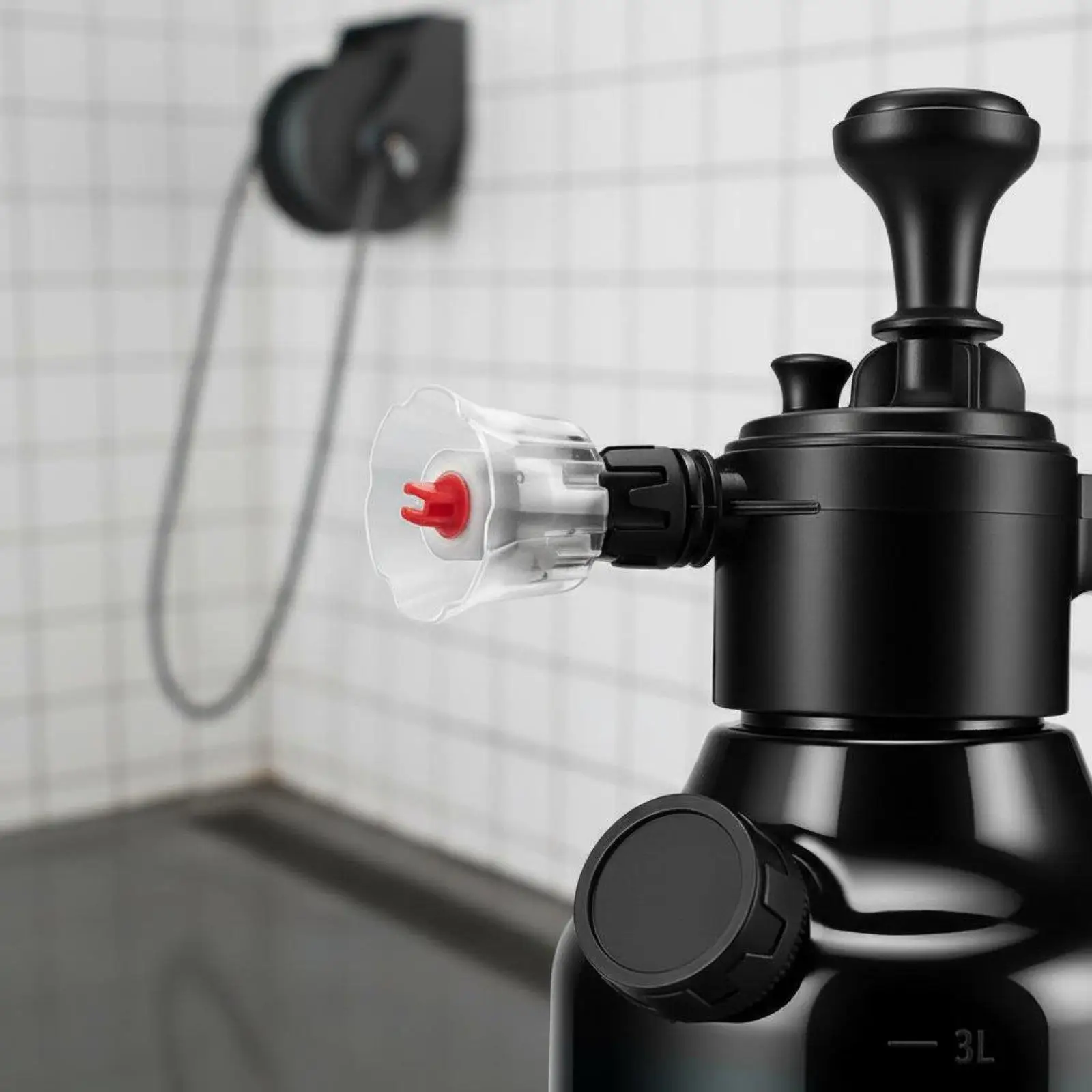 Pressure Sprayer Large Capacity Hand Pump Garden Water Sprayer with Lockable Handle Foaming Agent for Car Wash and Home Cleaning