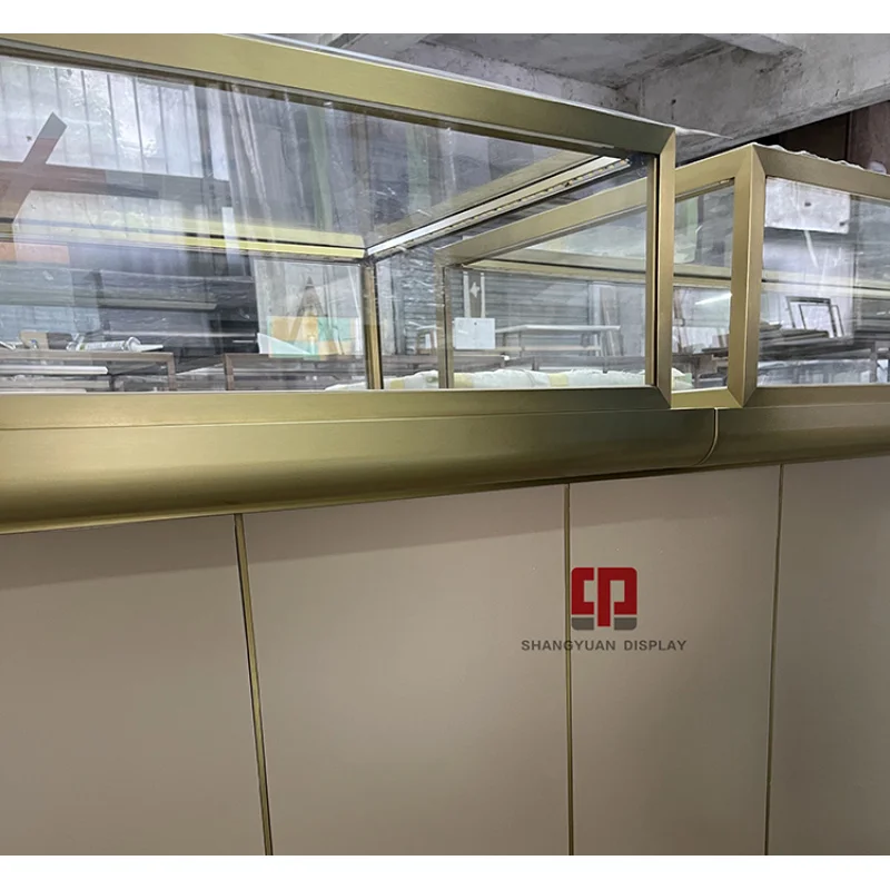 custom.Factory Custom Shopping Mall Decoration Display Cabinet Glass Window Jewelry Store Design
