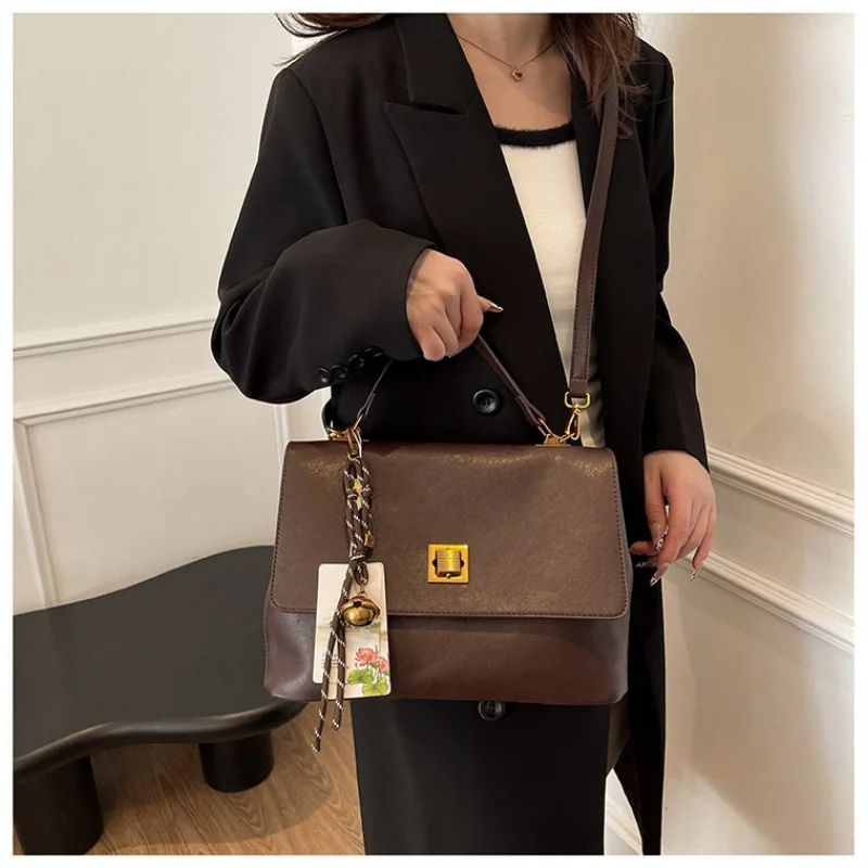 

Винтажный структурный кошелек, женская дизайнерская кожаная сумка-коробка с чистыми линиями и архитектурным интересом