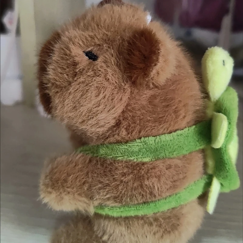 Kreatywny breloczek do kluczy z pluszową kapibarą i delfinem, kreskówkowy breloczek dla par, urocza lalka, mały prezent, dekompresyjna dekoracja relaksująca.