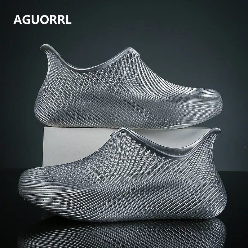 Men's and Women's Summer Sandals Clogs Casual Round Toe Slip on Outdoor Geometric Pattern Anti-slip Beach Hole Shoes Plus