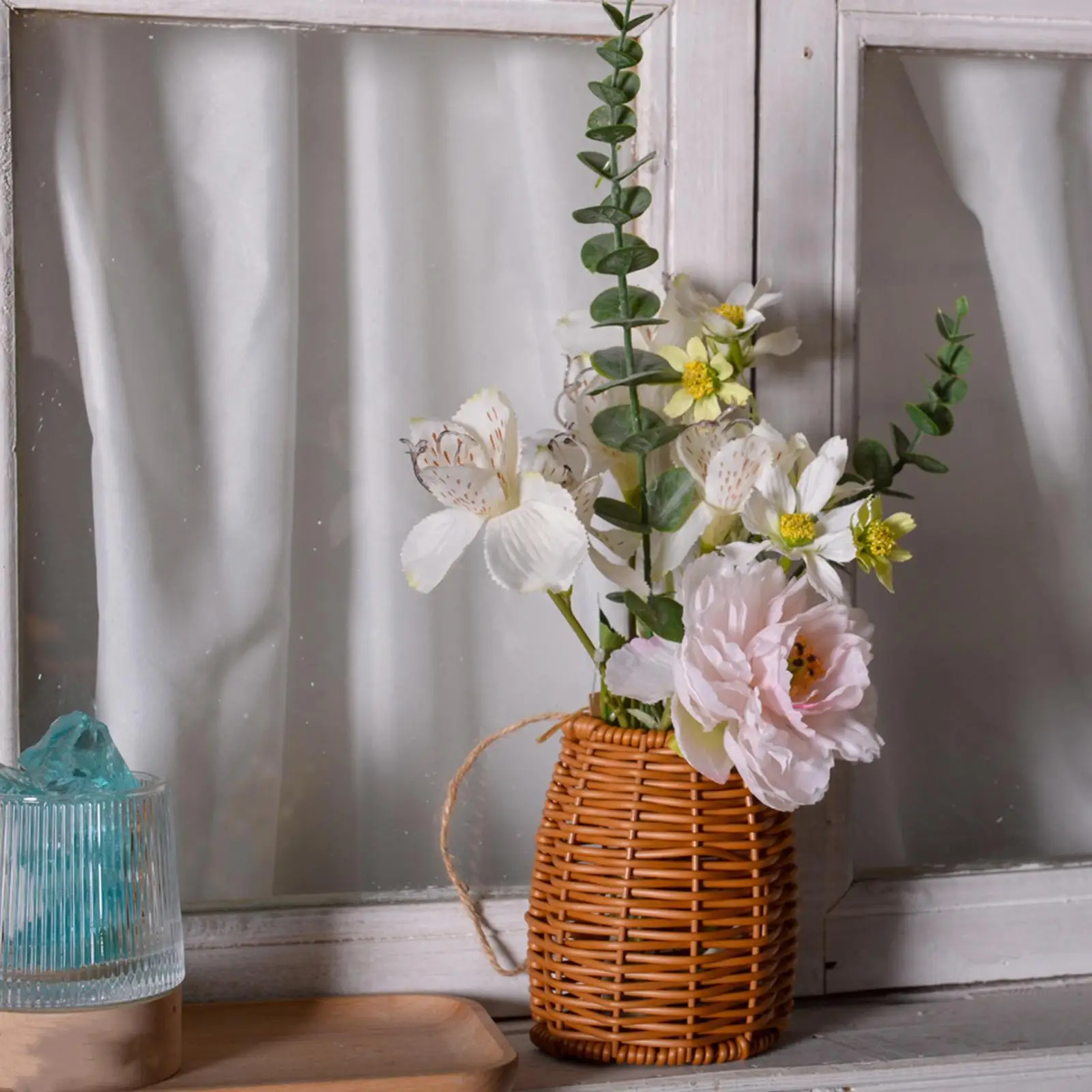 Handwoven Flower Basket Flower Storage Basket Home Wedding Ornament Unique Hanging Basket Floral Arrangement for Dorm Garden