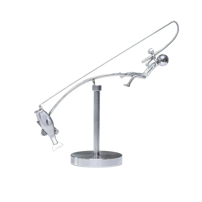 sculpture-de-pecheur-en-equilibre