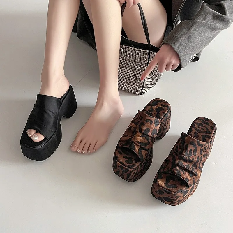 

Women Chunky Slippers Sexy Leopard High Heeled Slippers 2025Summer New Platform Sandals Summer Open Toe Wedge Slippers for Women
