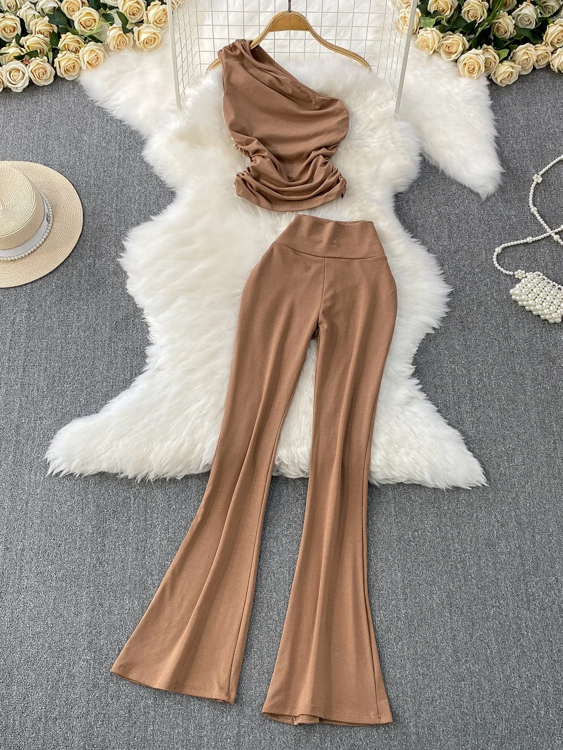 

Пряная девушка, облегающий топ с косым воротником и расклешенными брюками с высокой талией, комплект из двух предметов, модная повседневная одежда