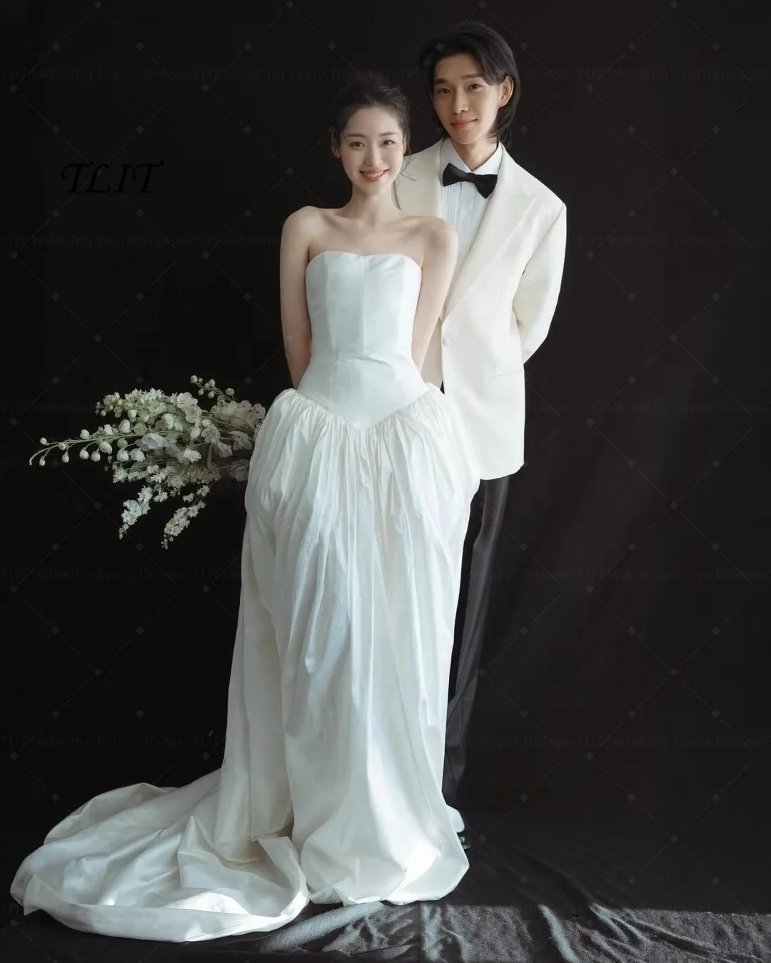 TLIT Customized Strapless Satin Wedding Dress A Line Bridal Gown Korean Style For Studio Wedding Photo Shoot Gown