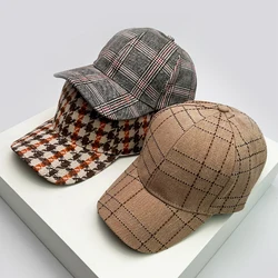 Gorras de béisbol de estilo británico para hombres y mujeres, rayas versátiles, algodón cálido, suave, pata de gallo, Retro, moda a cuadros, nuevo, Otoño e Invierno