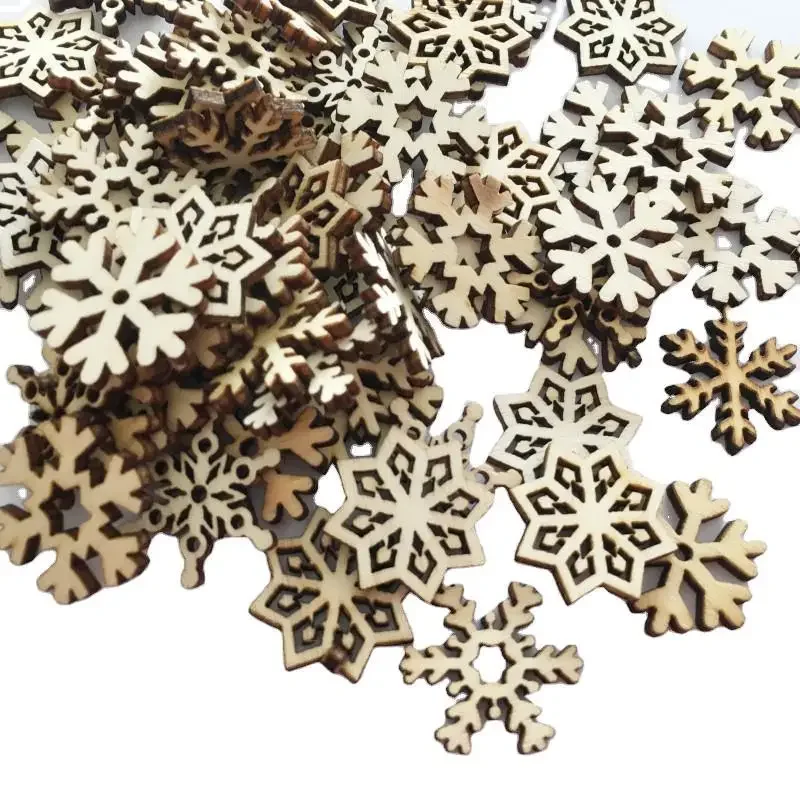 50pcs Wooden Snowflakes Crafts Unfinished Wood Ornaments Cutouts for Christmas Decoration Christmas Tree Hanging Embellishments