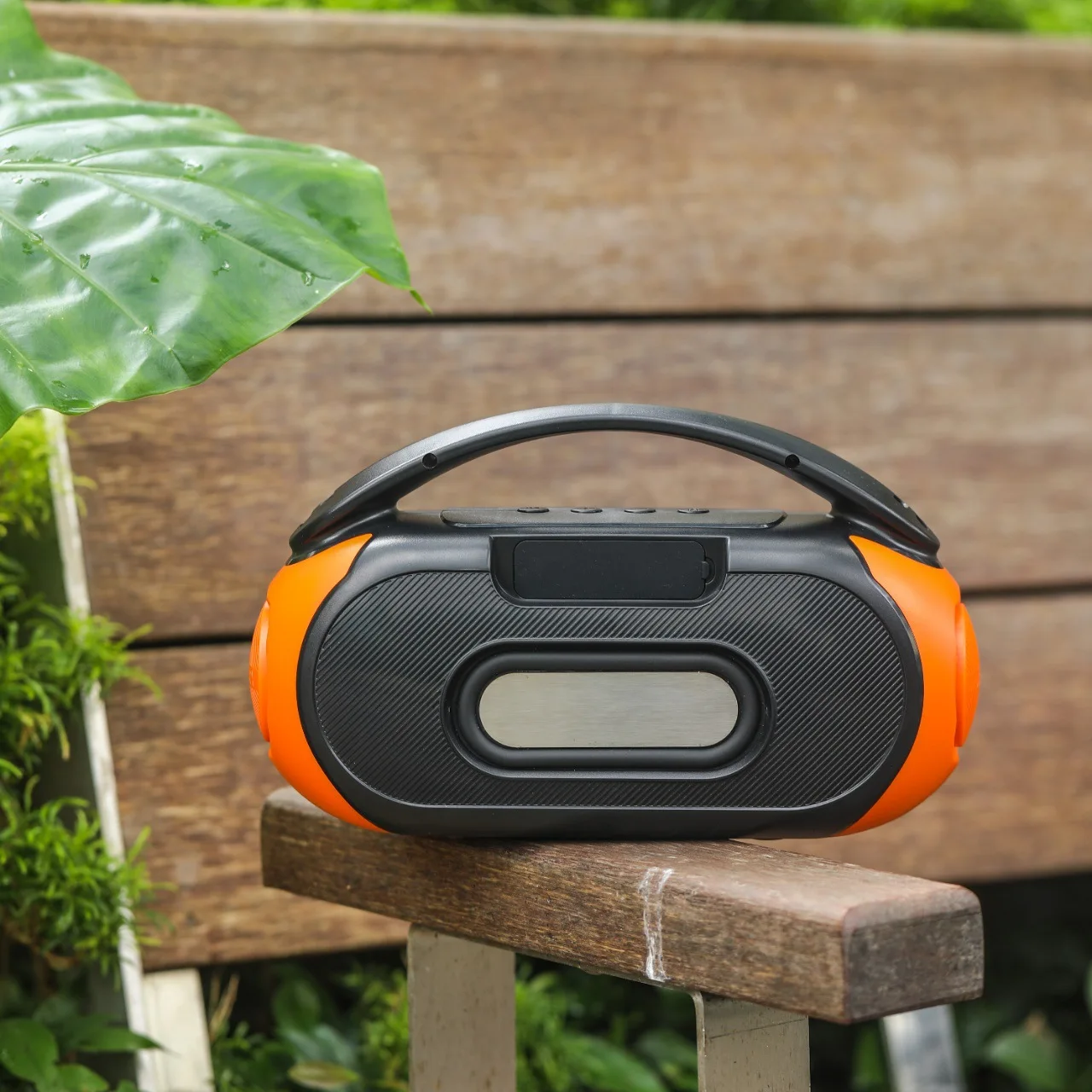 

TO-585 handheld 15W high-power portable outdoor wireless Bluetooth speaker TWS stereo subwoofer music center hands-free/TF card