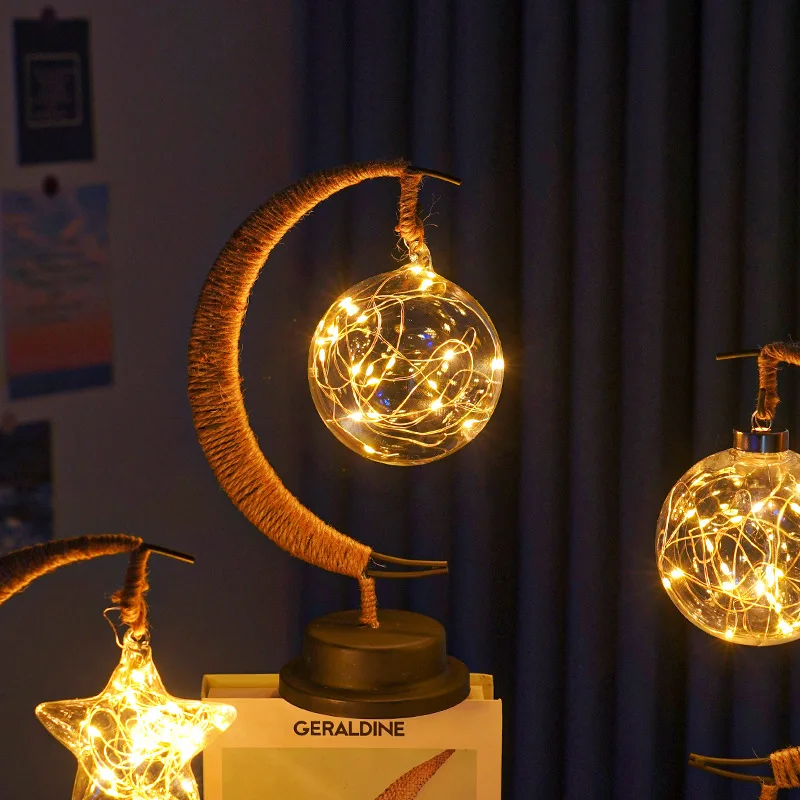Nice 1 pc LED โคมไฟดวงจันทร์, ศิลปะเหล็กโคมไฟตกแต่งสําหรับบาร์, ห้องนอน, ห้องนั่งเล่น, แบตเตอรี่ขับเคลื่อนสีดําแบบพกพา Night Light