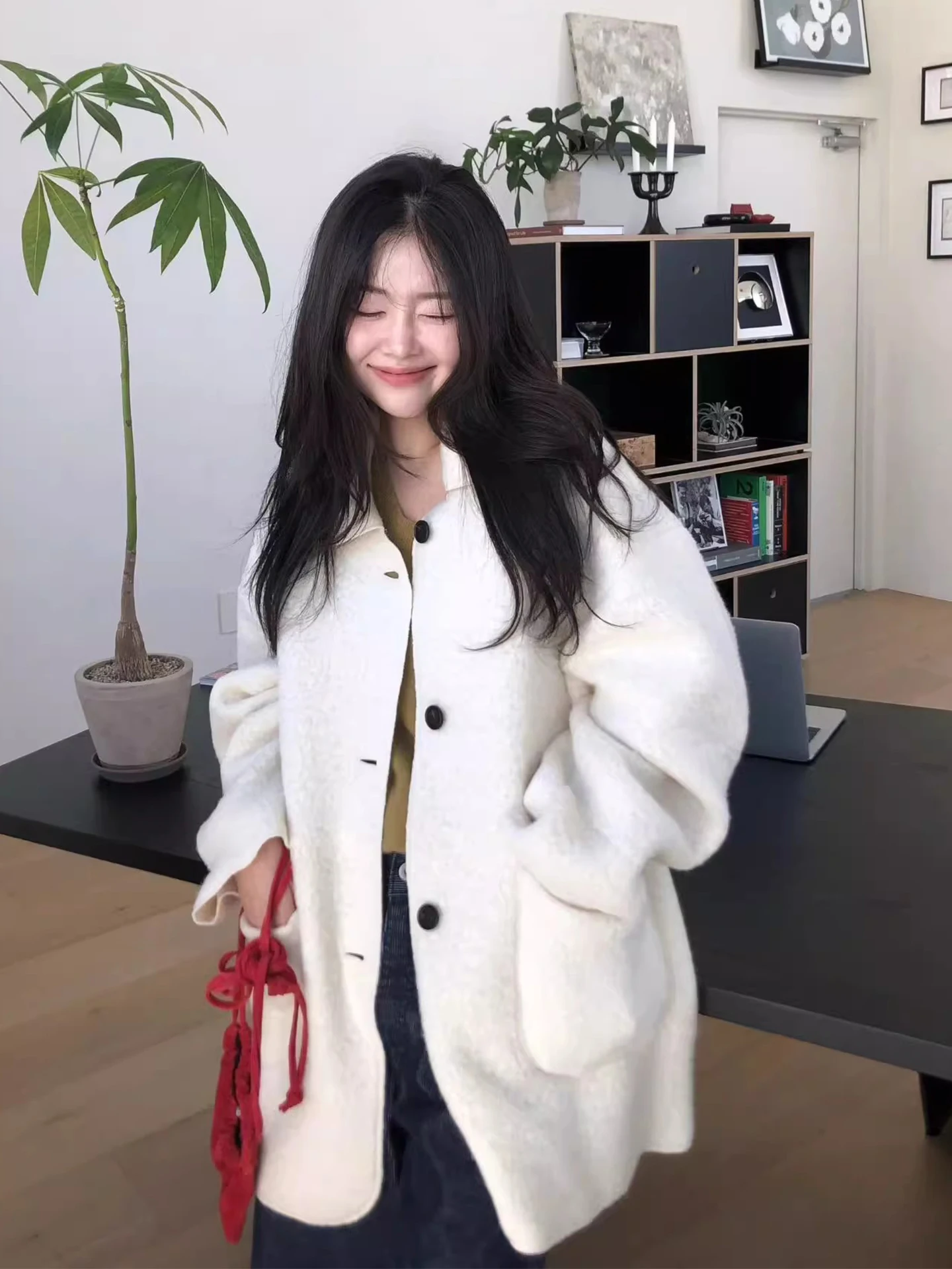 

Женская шуба с мехом ягненка Ele, цветной топ с двойным отложным воротником, новинка зимы, корейская свободная длинная рубашка для поездок на работу...