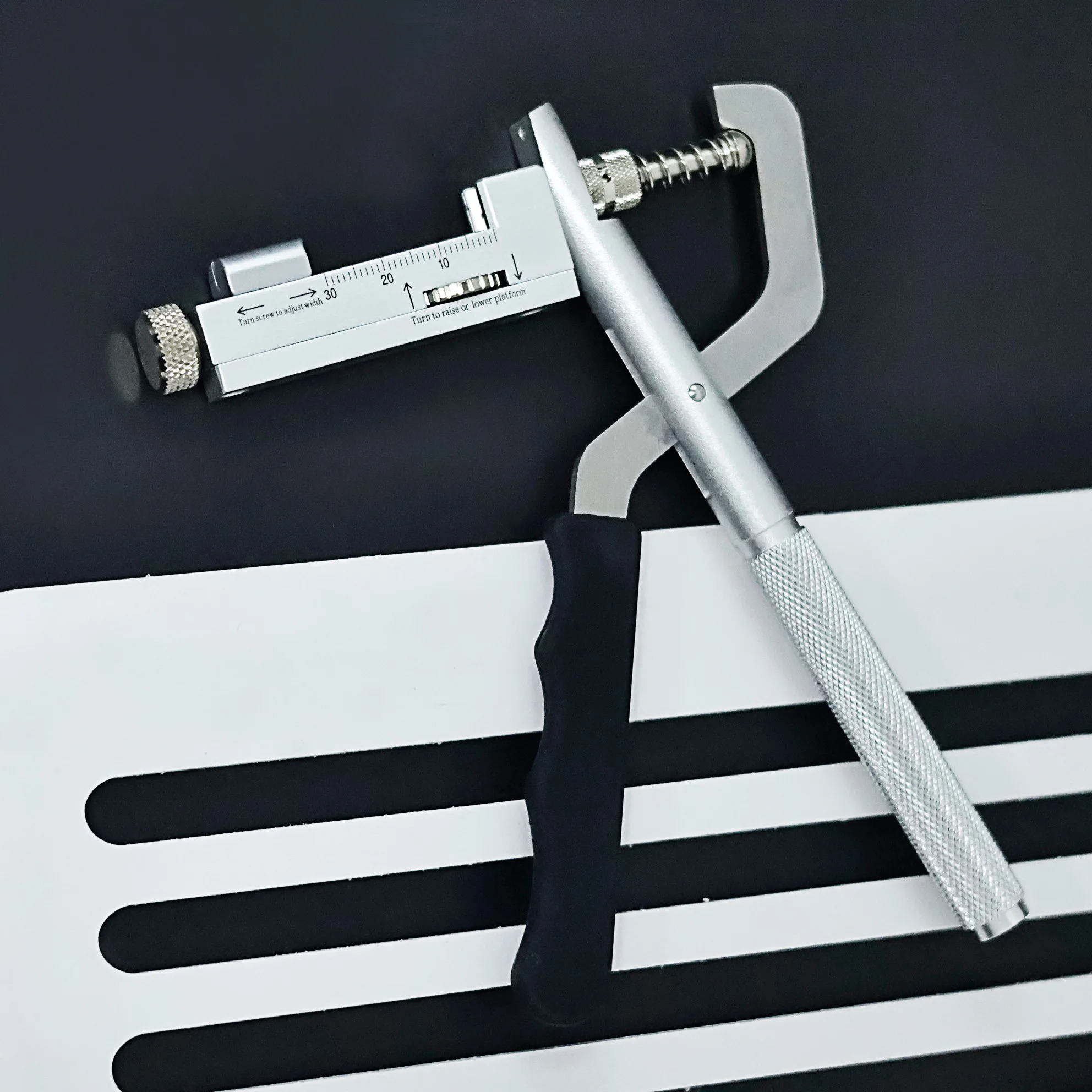 

Professional Watch Toolbox Steel Needle Puller Link Adjuster WatchStrap Replacement Pliers Accessories Band Adjustment Tools