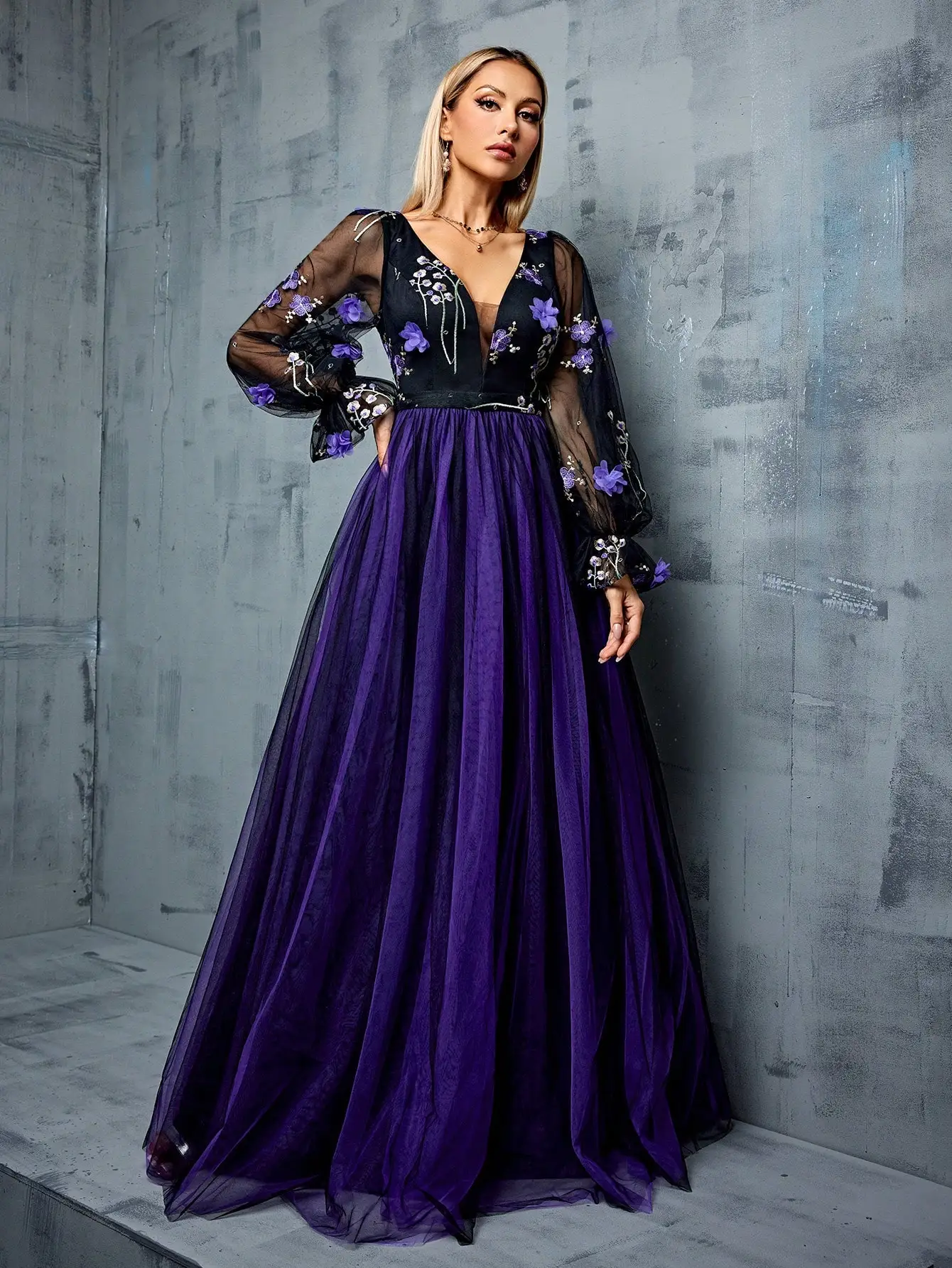 MGIACY คอวีเซ็กซี่สามมิติดอกไม้เย็บปักถักร้อยสีตาข่ายกระโปรงใหญ่