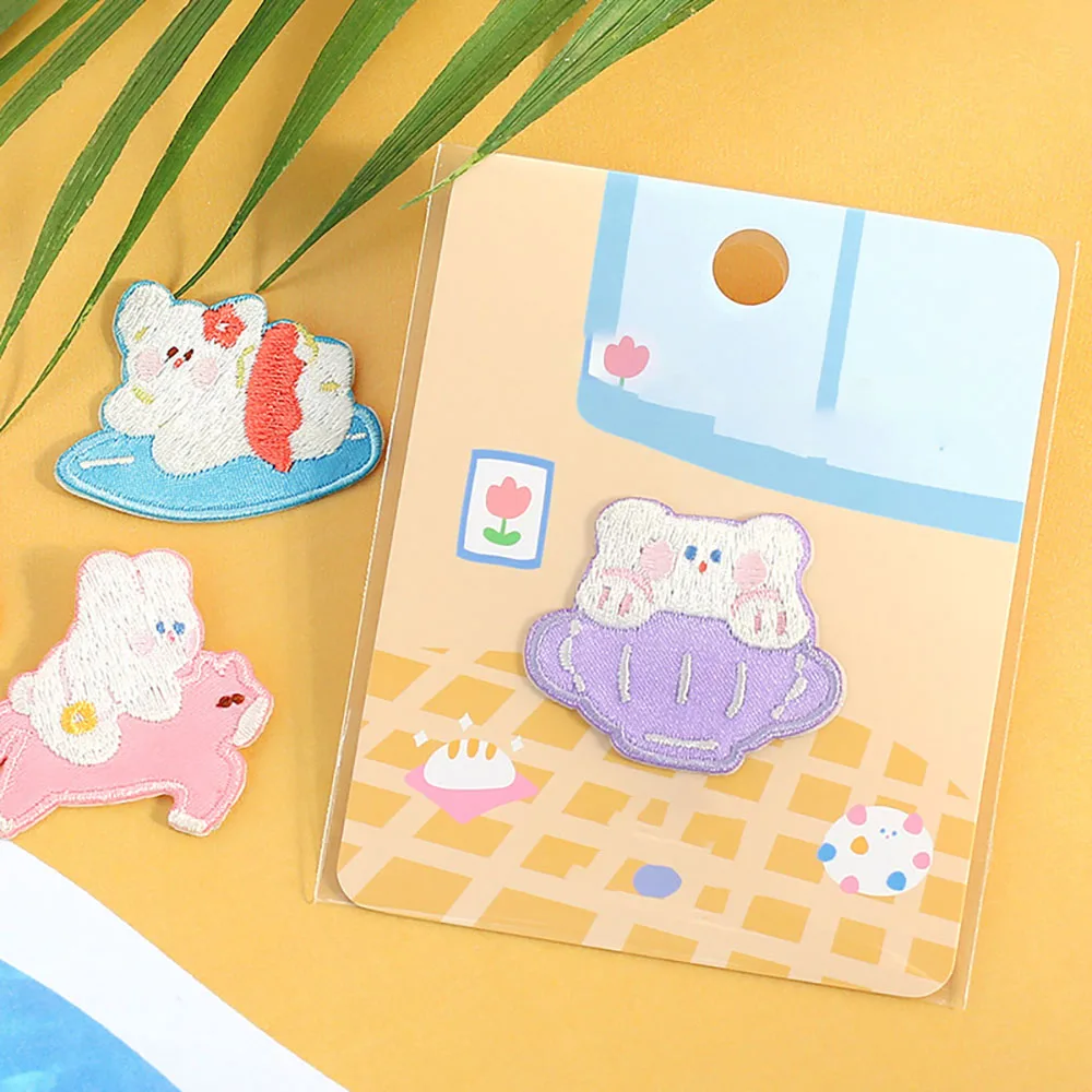 1 قطعة عصا على ملصقات التطريز الكرتون الأرنب الدب القط الكلب لطيف الحيوان حجم صغير التصحيح الخلفي لاصق