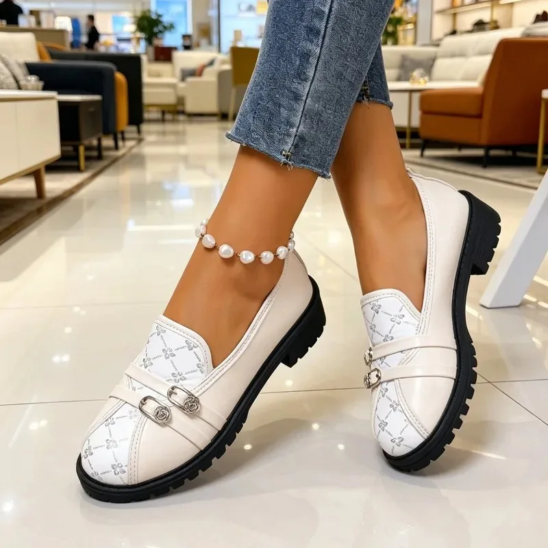 Loafers 2026 Atmungsaktive Neue Damenschuhe Slip-On Einzelschuhe Ganzjährig Weichsohlige Leichtgewichtige Schuhe
