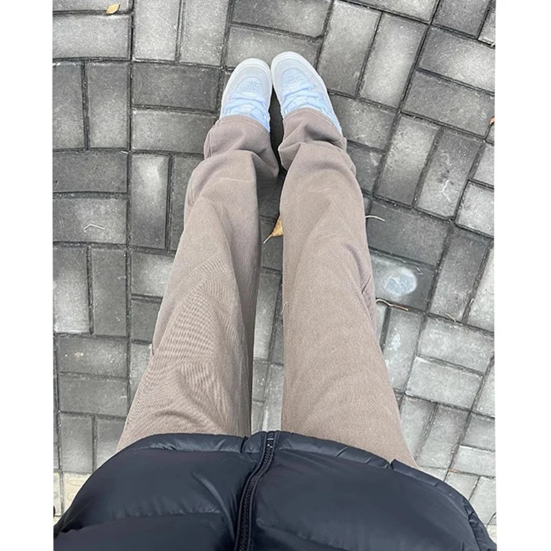 

Мужские джинсы из коричневого денима 2024: осенне-зимние, прямые, расклешенные, в американском стиле High Street, модные, молодежные, длинные брюки