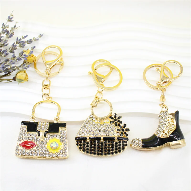 キーホルダー,ラインストーンとペンダント付きの装飾が施された黒い靴,バッグの形,キーリング,装飾品