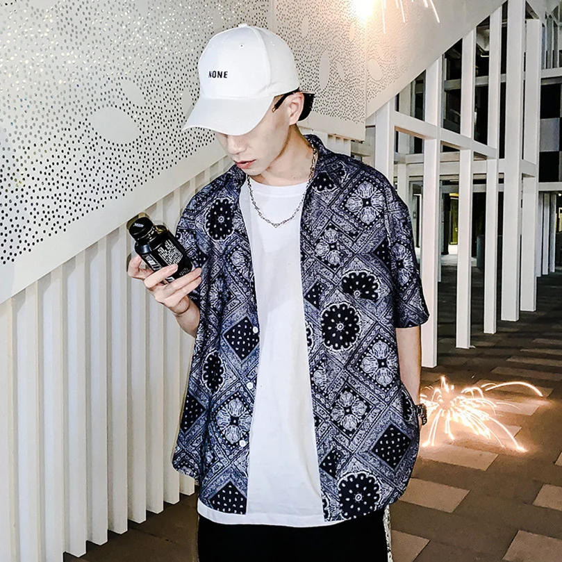 

Vintage Bandana Print Short Sleeve Shirt Summer Men Trendy Loose Cashew Flower Beach Shirt Hawaiian Thin Shirt