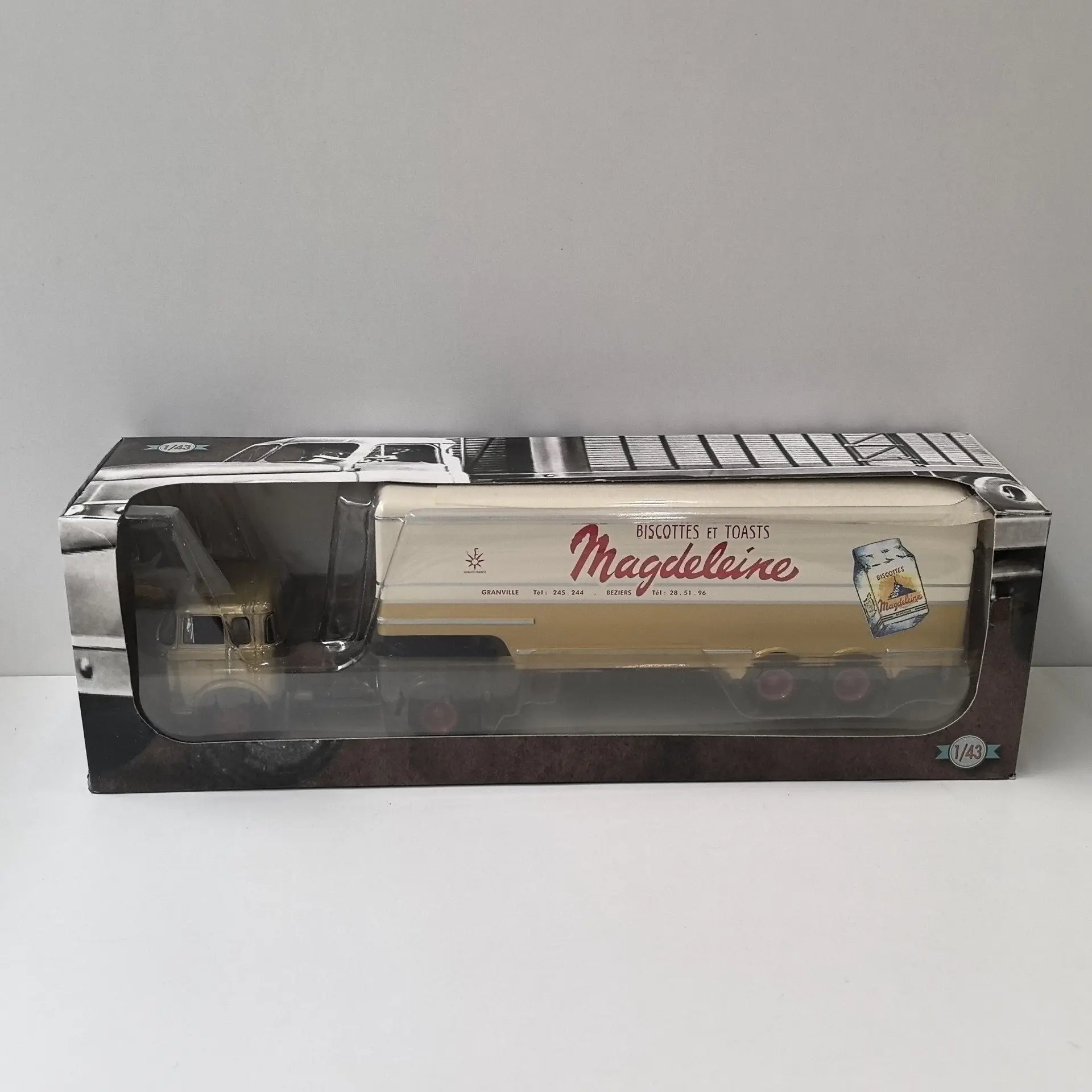 

Diecast IXO 1:43 Scale TR12 Trailer Truck Transport Vehicle Front Alloy Car Plastic 41 Alloy Car Model