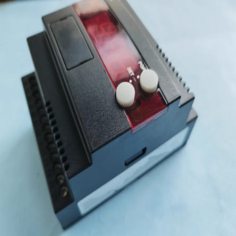 

Совершенно новый оригинальный контроллер EKC361 EKC366 EKC316A EKA164A EKC315A EKC312