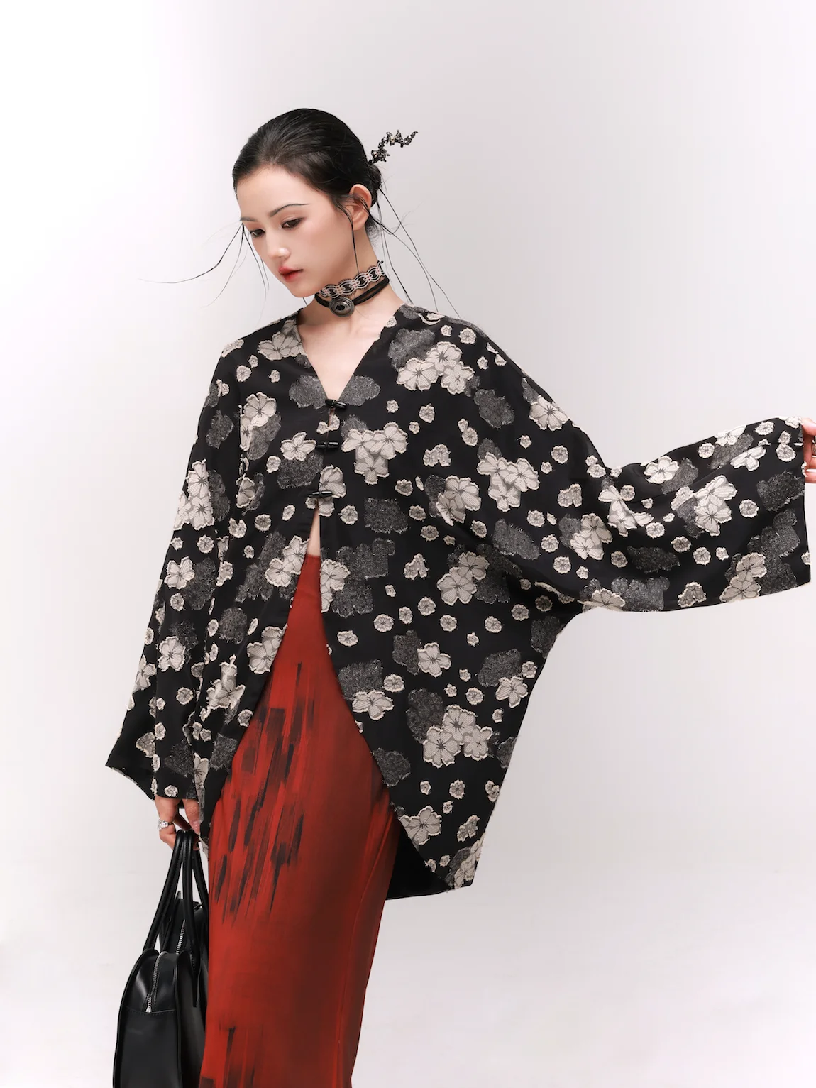 

Original Design k Hiroima Sle Sakura Patterned Cowl Ne irt Loose Fit Polyester Fabric Batwing Sves V-Ne Butto...