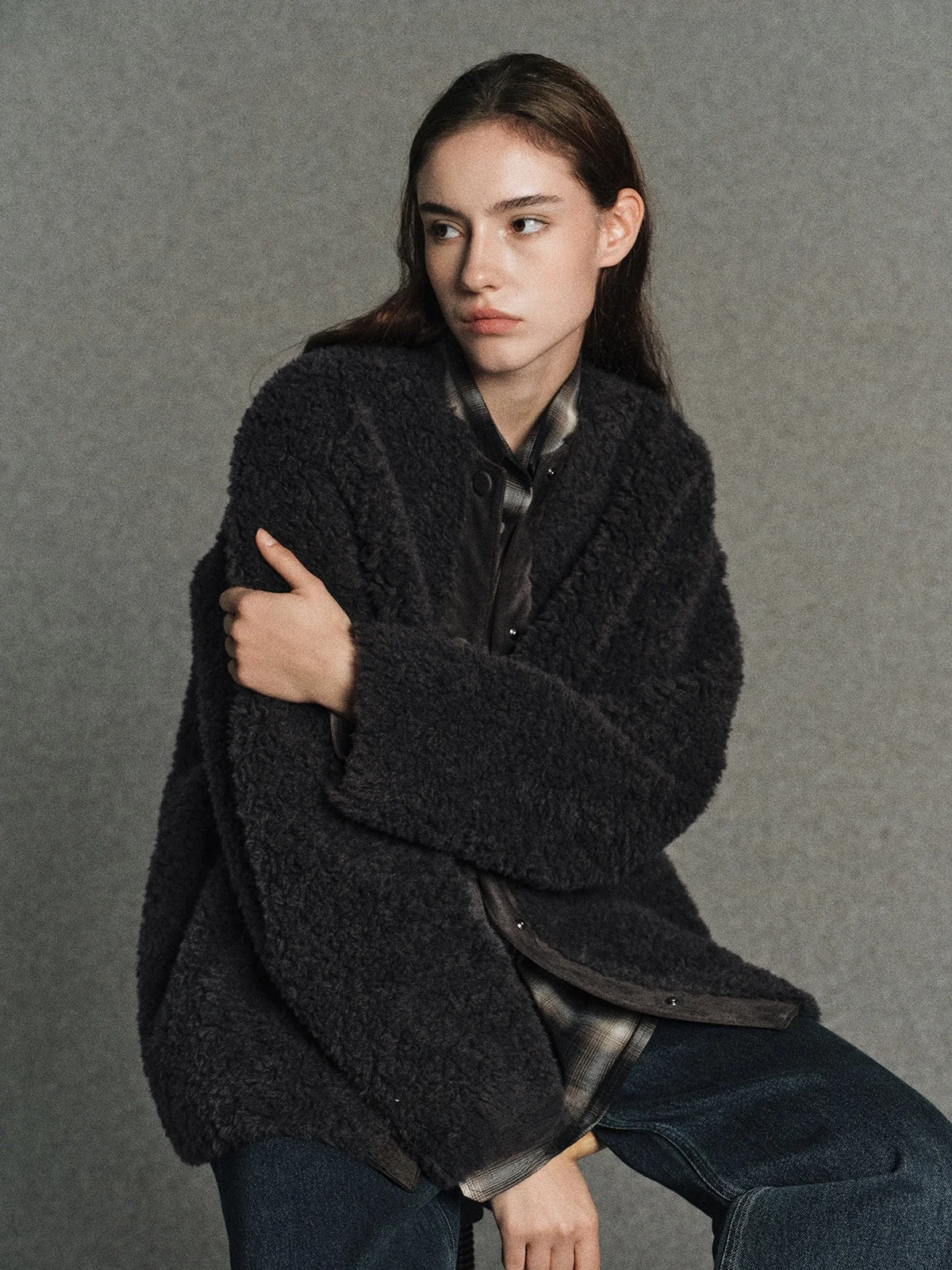 

Модная короткая шерстяная куртка с мехом, уютная, ветрозащитная, приталенная, женская верхняя одежда с круглым вырезом, длинными рукавами, однотонная, 3290