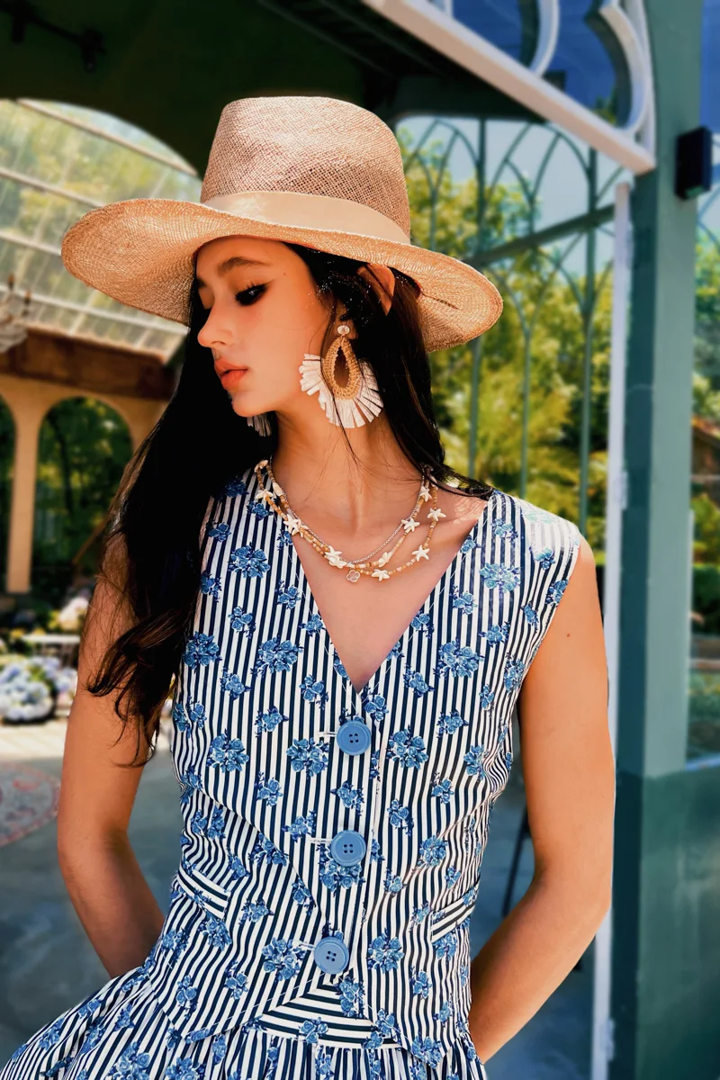 

Summer Print Black White Striped Tank Women's Top Blue Rose Vest+Knee-Length A-Line Skirt Separately Y2K DABUWAWA DM2BVT002