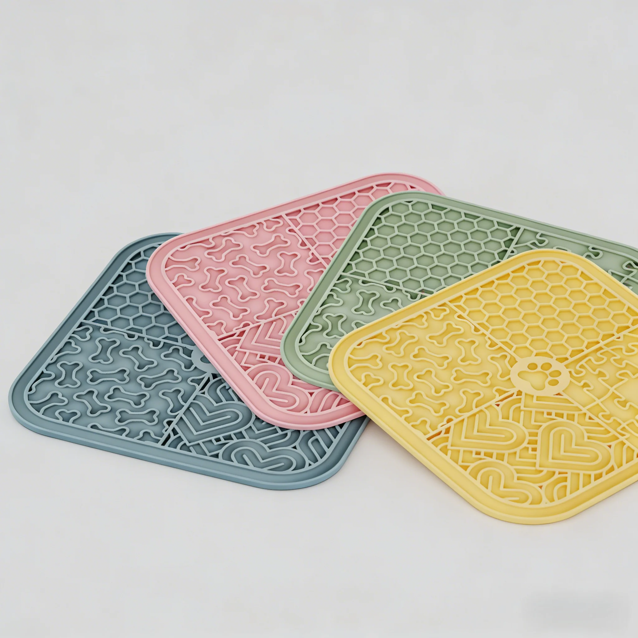

Dog Lick Silicone Mat Pet Slow Food Plate for Dogs Bathing Distraction Silicone Dog Sucker Food Training Dog Feeder Supplies