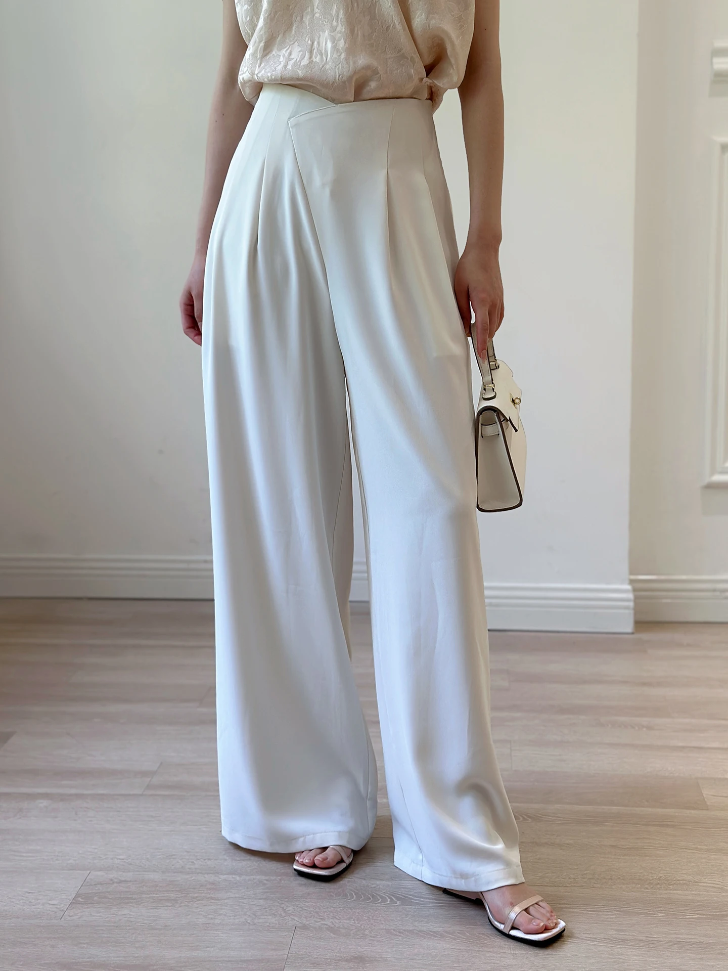 

Asymmetric Pleated High Waist Wide Leg Pants Women's Straight Cut White Casual Trousers Spring New Sle Comfortable Breathable