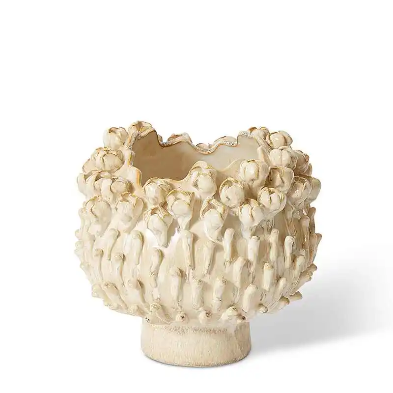 Handmade pottery pinched flower beige Codliara three-dimensional vase