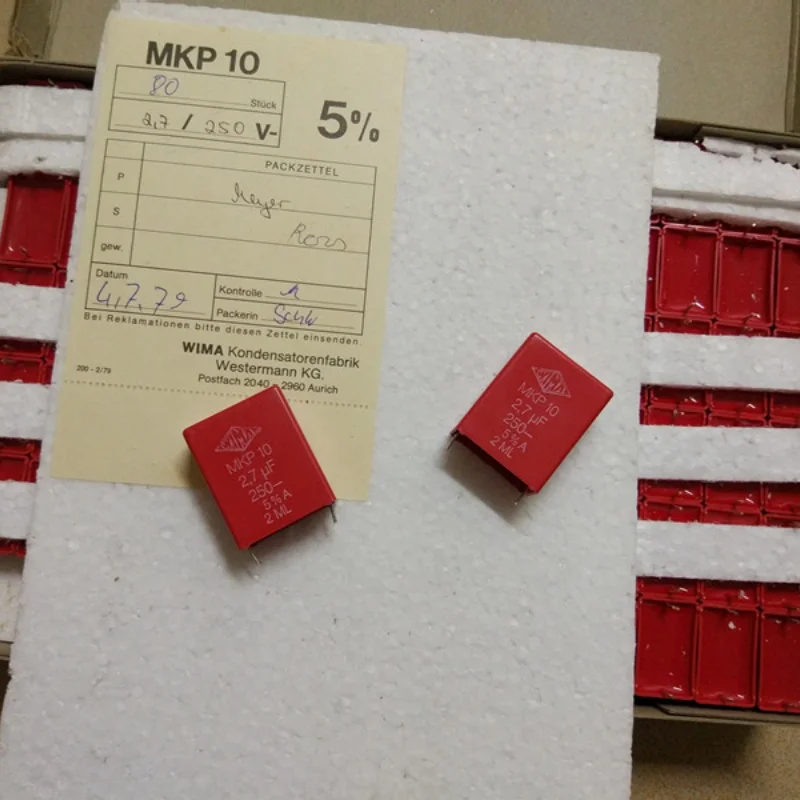 

Совершенно новая оригинальная модель 74-й MKP10 2,7UF250VDC высокочастотный кроссоверный бесступенчатый конденсатор 40*32*20 мм, P = 28 мм