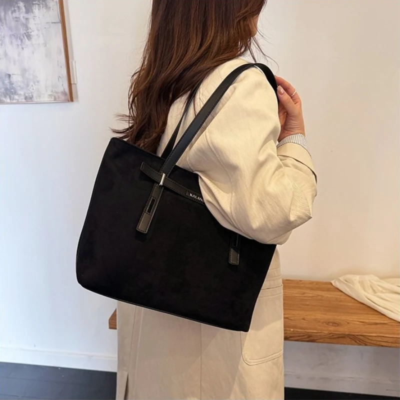 

Simple Practical Diaper Bag Crossbody Baby Care Business Meeting Exquisite Chic Versatile Timeless Stylish Parent-Friendly