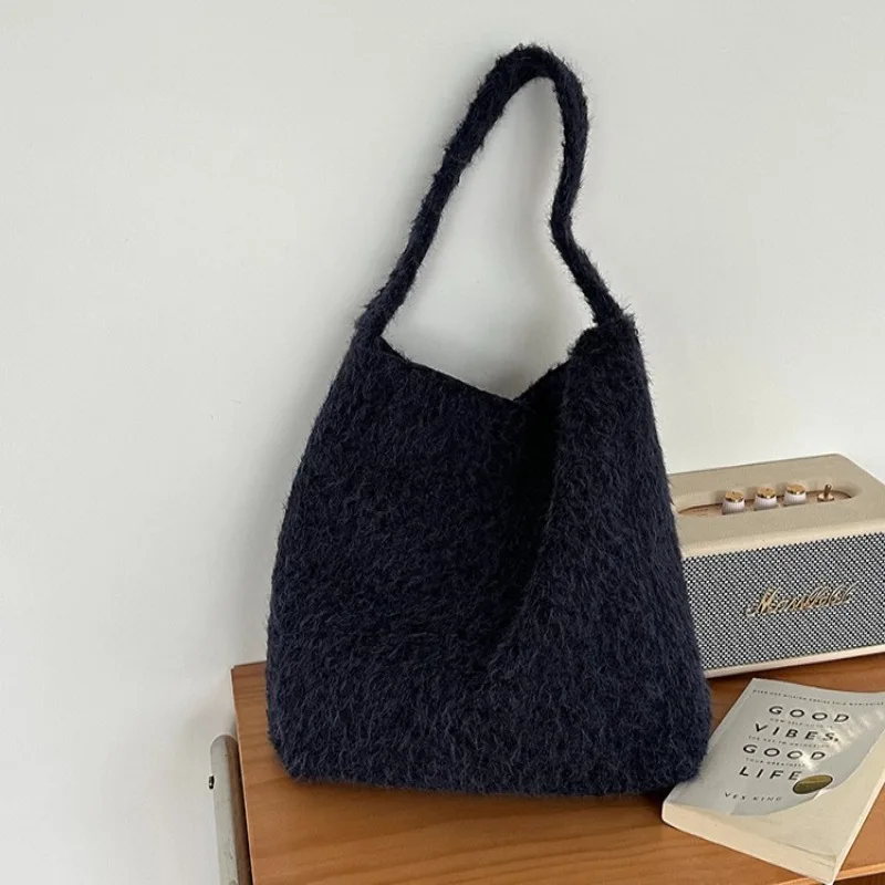 

No Zipper Solid Color Simple Shoulder Bags Large Capacity Commuting Durable Women's Bags 2026 Hot Sale Versatile Handbags