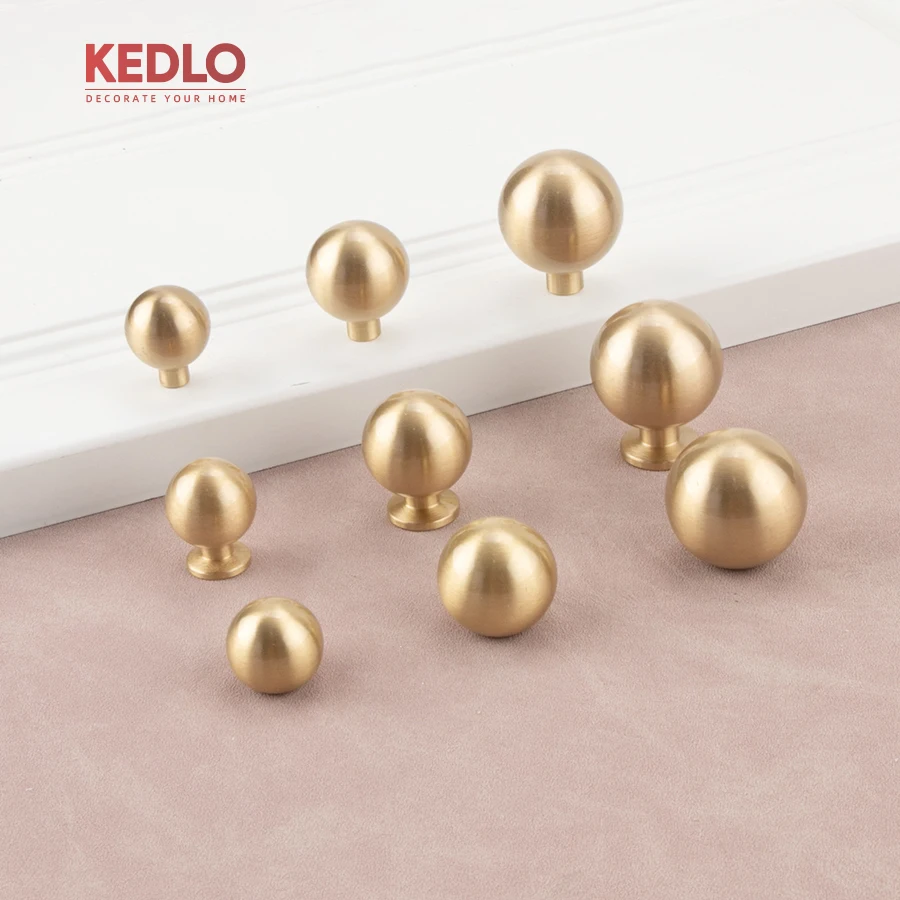 KEDLO Massiver Messinggriff, moderner, leichter Luxus, kugelförmiger Küchenschrankgriff, goldfarbener Schubladengriff, glänzendes Chrom. – Detail 6
