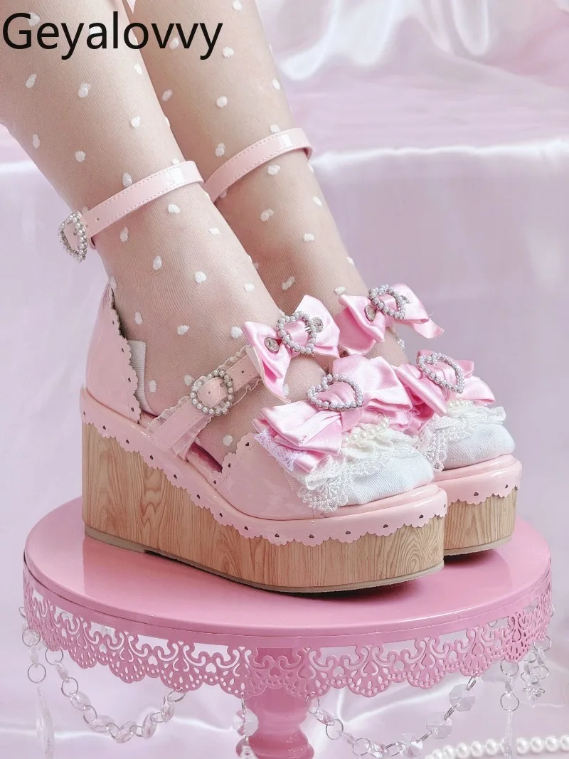 

Новые летние женские сандалии на танкетке в японском стиле, универсальные, с кружевом и бантом, на шнуровке, на платформе