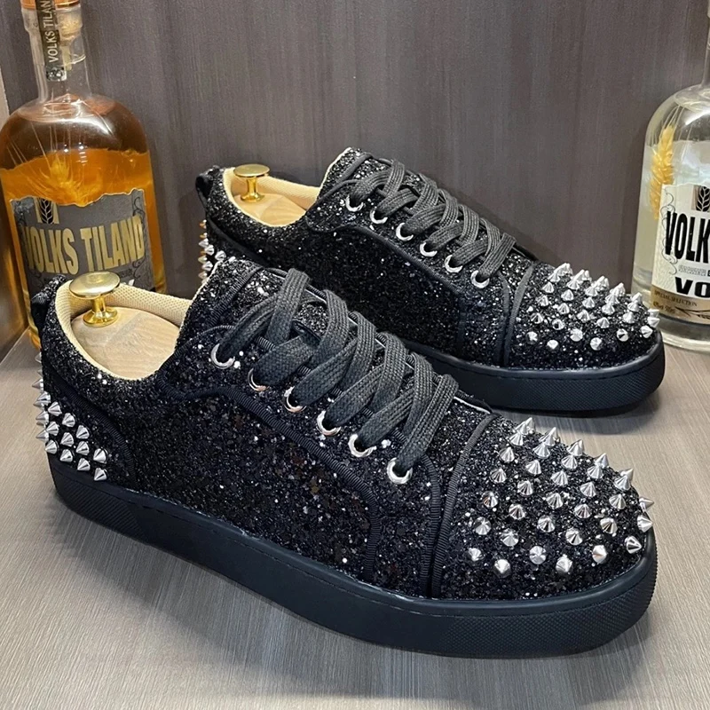 

Мужская повседневная обувь для сцены, ночного клуба, обувь с заклепками, дышащая парусиновая обувь, черные, серебряные кроссовки на плоской подошве, брендовая дизайнерская модная обувь
