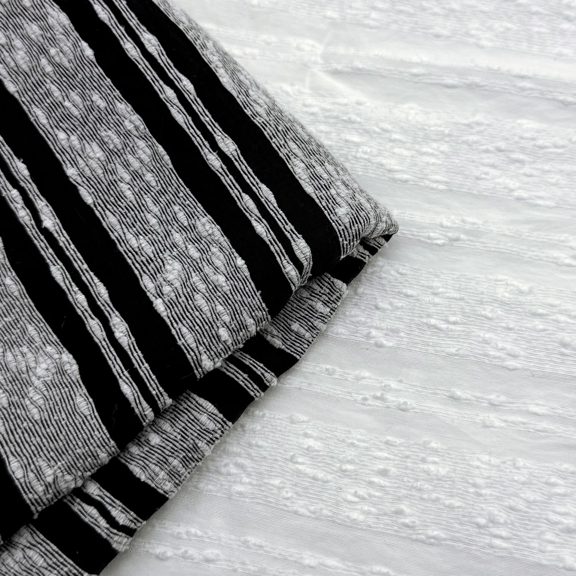 

Pre-cut 1pc Black With White Striped No Elasticity Yarn-Dyed Fabric -High Quality,Boutique, 100% Polyester