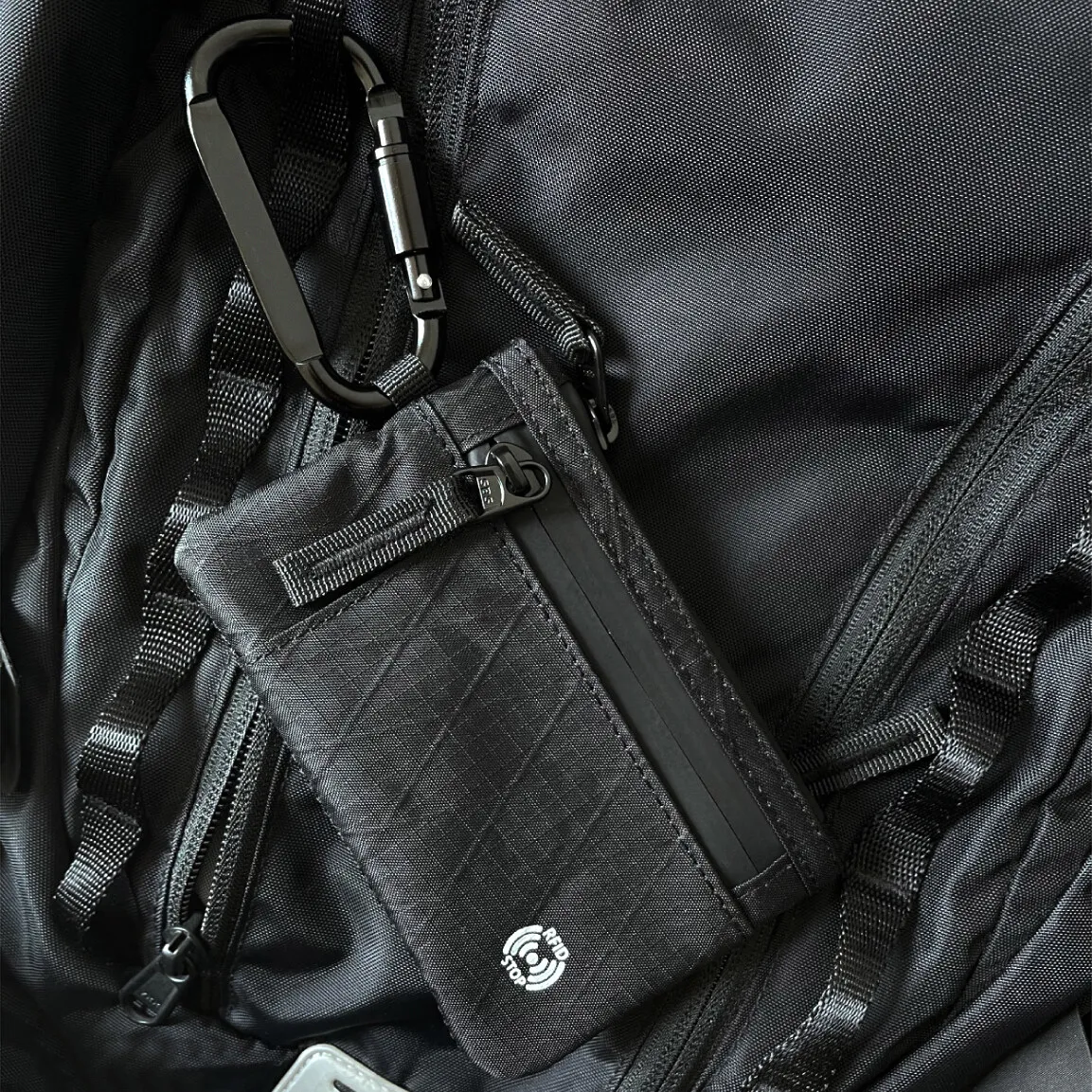 Minimalist Handbag RFID Anti-Theft Card Holder Durable Nylon Mens Outdoor Travel Sports Wallet with Mountaineering Buckle