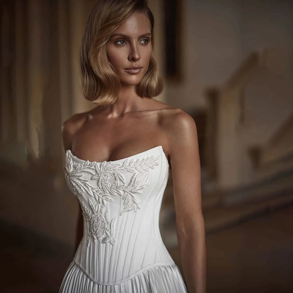 Strapless Satin Wedding Dress Embroidery Corset Bodice Pleated Skirt Lace Up Back A Line Long Bridal Gown Vestido De Novia 2026