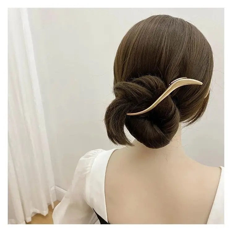 S Pattern Metal Hair Claw Clips for Women Vintage Geometric Hair Clamps Bath Crab Headband Hairpin Girls Hair Accessories