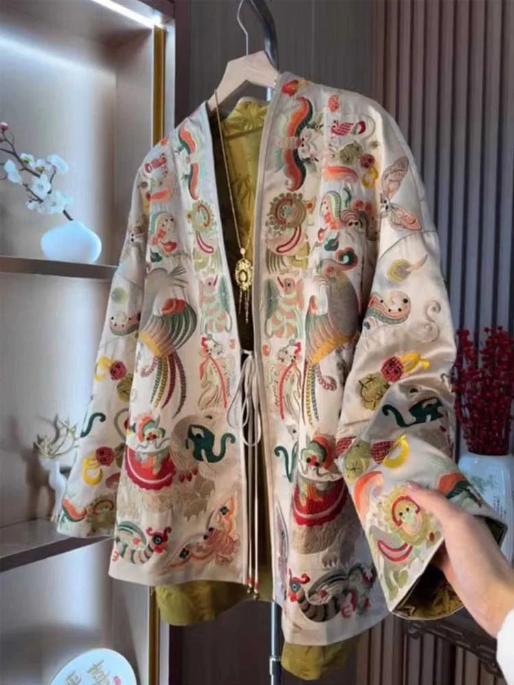 

New Luxury Chinese Style Tang Clothes Jacket Embroider Hanfu Costume Women Autumn Winter Jacket Qipao Coat Improved New Chinese