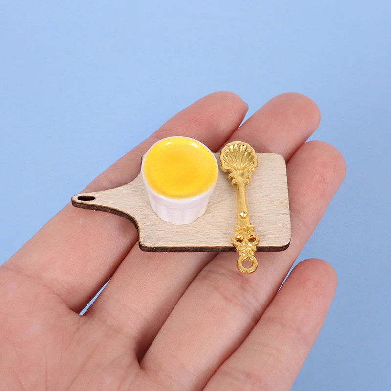 10Pcs 1/12 Dollhouse Simulation Egg Egg Beater Set Dollhouse Miniature Kitchen Decoration Toys Kit Dolls House Accessories