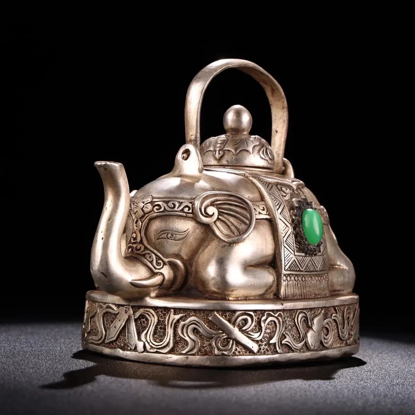 Bronze Gilded silver Mosaic Gem Elephant Statue Pot Kettle Teapot Ornament
